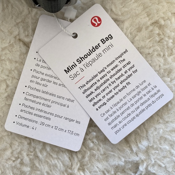 ❤️ Lululemon Mini Shoulder Bag 4L Grey Sage NWT - Picture 6 of 16